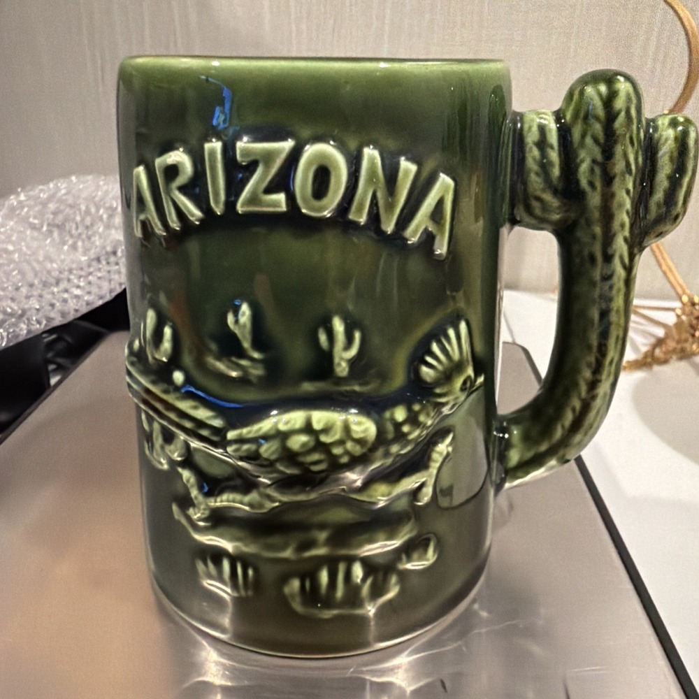 Vtg Arizona Roadrunner Cactus Green Glaze 4" Mug Made In Japan